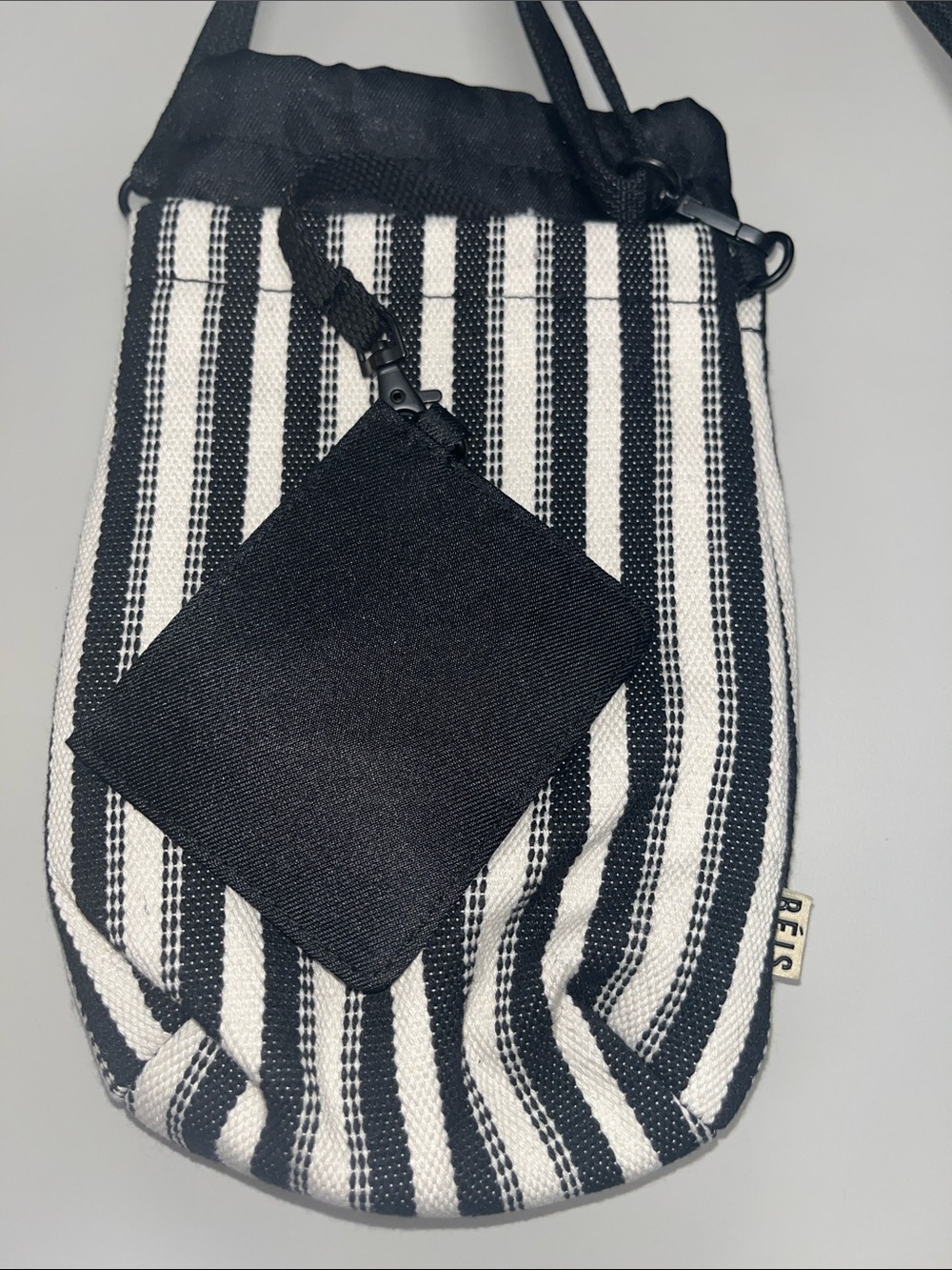 BEIS Black & White Summer Striped Water Bottle Sling Bag NWOT - Picture 8 of 11